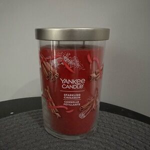 ✨New✨ Yankee Candle: Red Sparkling Cinnamon- Double Wick (20oz)